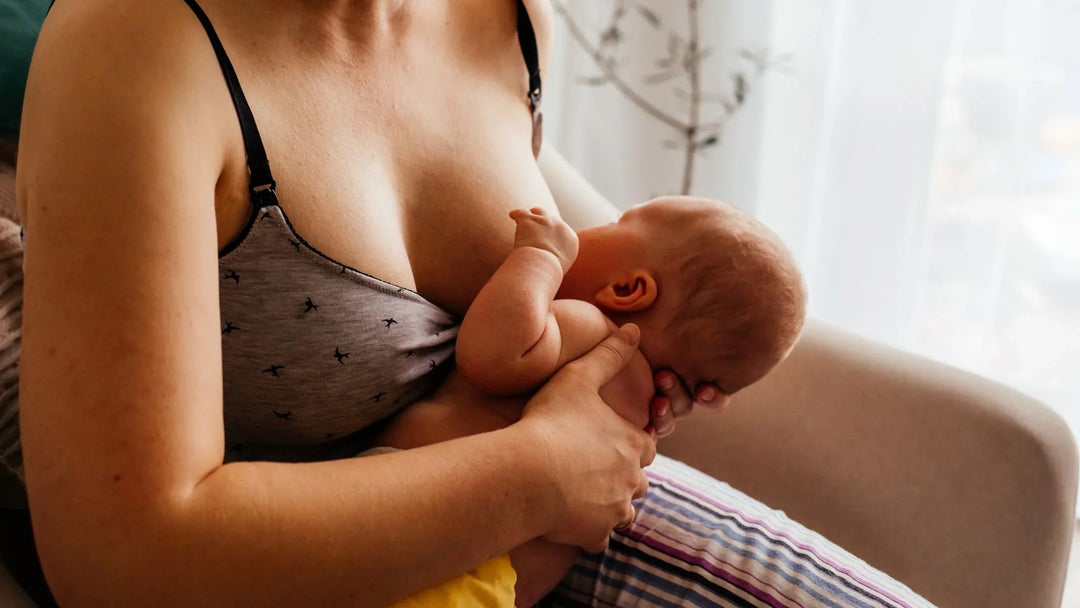 How to latch your baby while breastfeeding